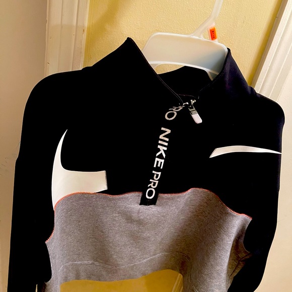Nike Pro Mock Neck Fleece Crop - Picture 1 of 2